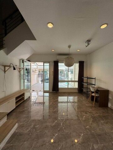 Bangkok, Villas, THB 40000,  26 Sq. Feet,  HR 10545 ให้เช่าทาวน์โฮม 4 ชั้น 5 ห้องนอน Grand De Ville ศร