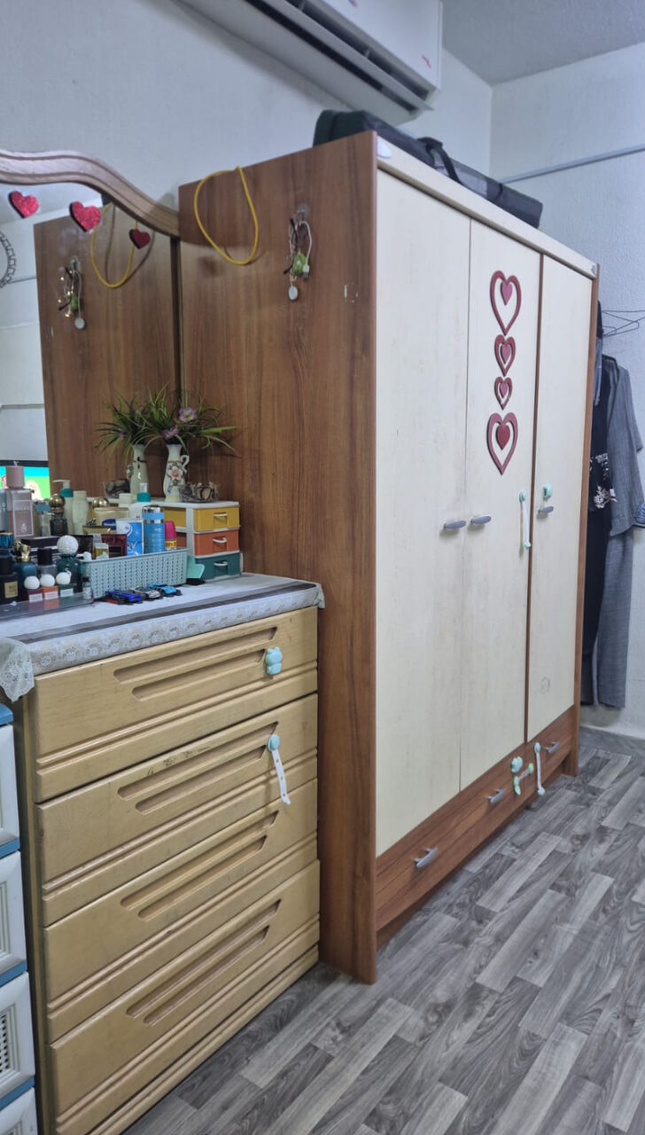 Dammam, Furniture, SAR 1000,  Bed Set And Dining Table For Sale