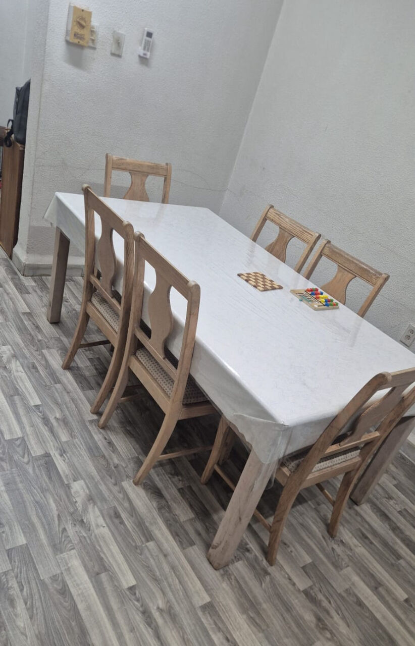 Dammam, Furniture, SAR 1000,  Bed Set And Dining Table For Sale