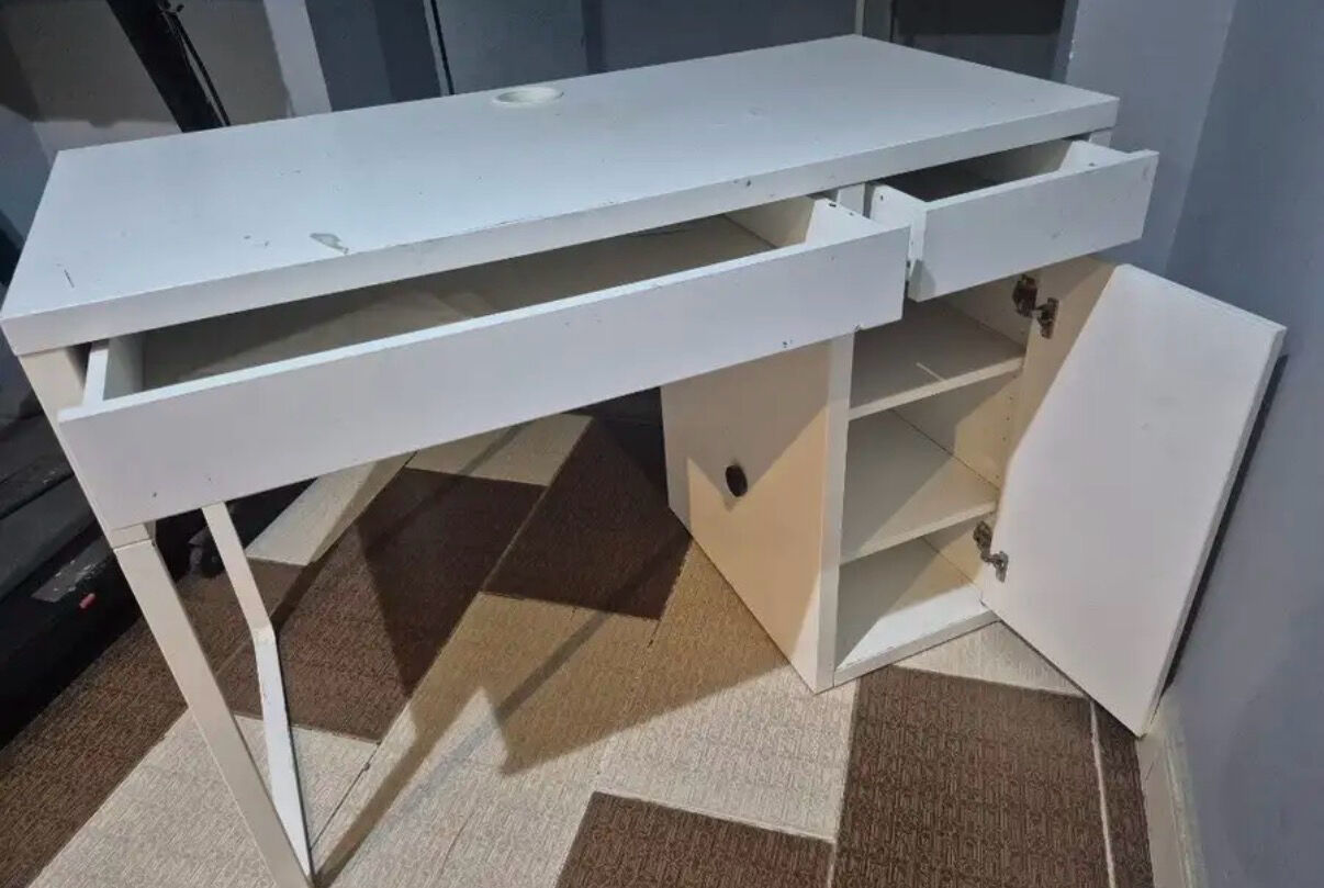 Jeddah, Furniture, SAR 225,  Study/office Table For Urgent Sale