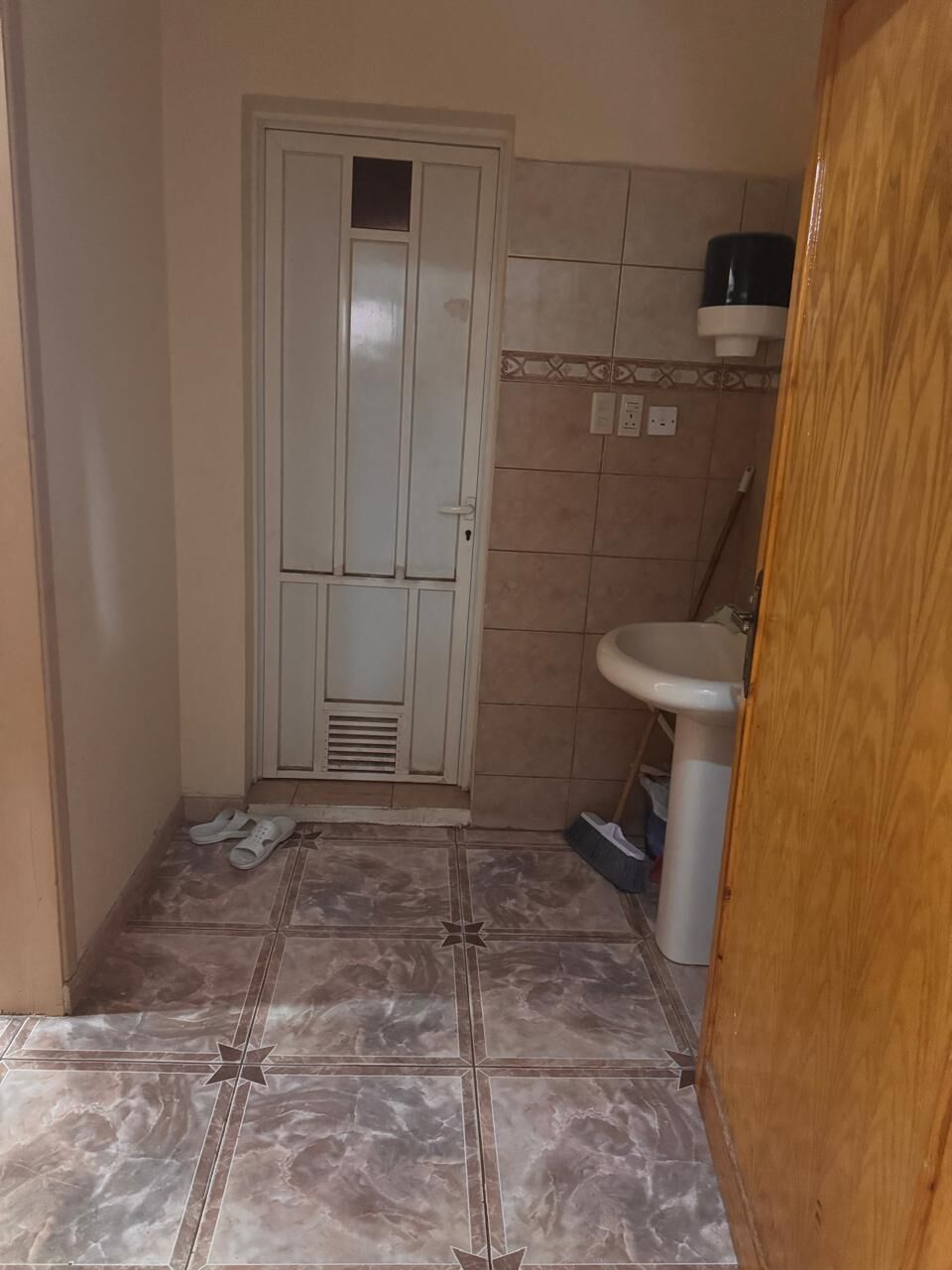 Hofuf, Apartments, Flats, Houses & Villas, SAR 1250/month,  Furnished,  3 BR,  3 Bed Room House Available Including / Excluding House Items - Monthly Rent - 1250
