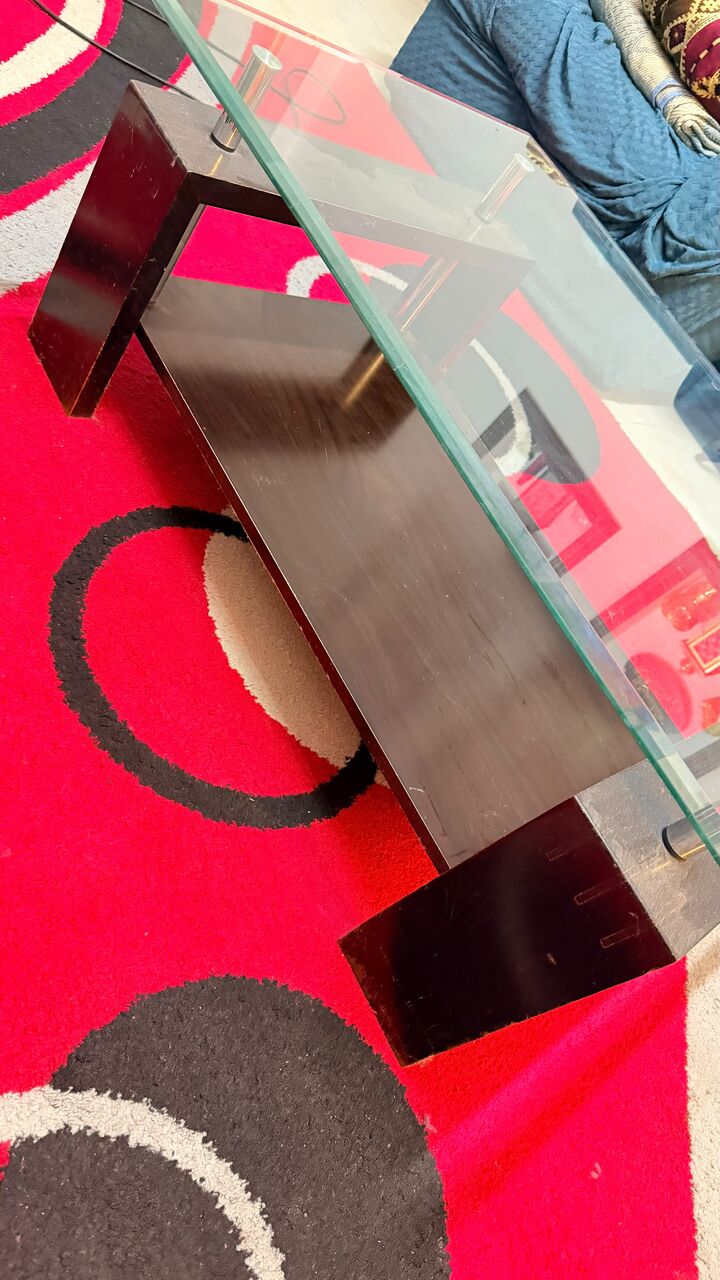 Al Rakah Al Shamaliyah, Furniture, SAR 100,  Modern Glass Top Coffee Table For Sale - Excellent Condition