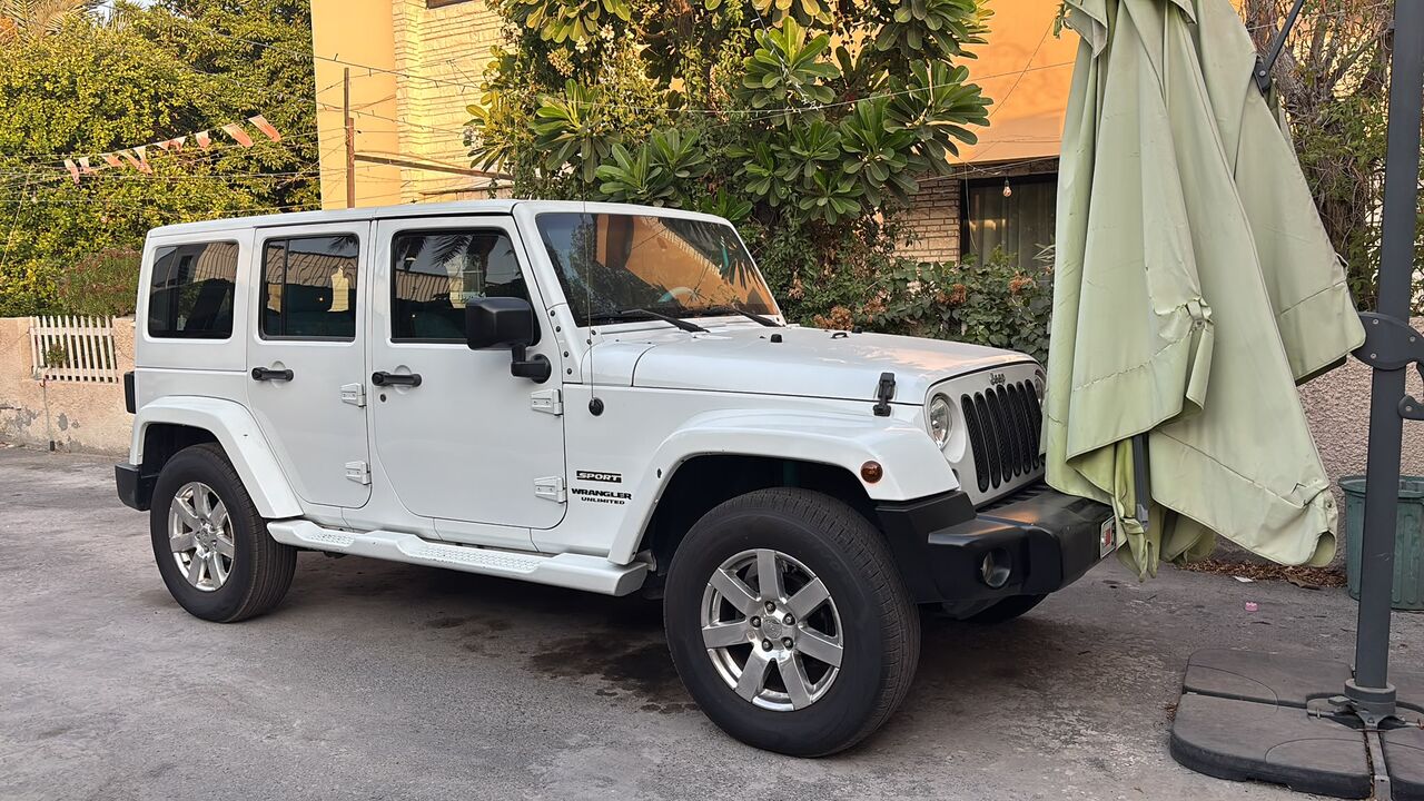 Manama, Vehicles, Cars & Trucks , BHD 4800,  Jeep Wrangler Sport Full Automattic Well Mantaine,  2015,  Automatic,  200000 KM,