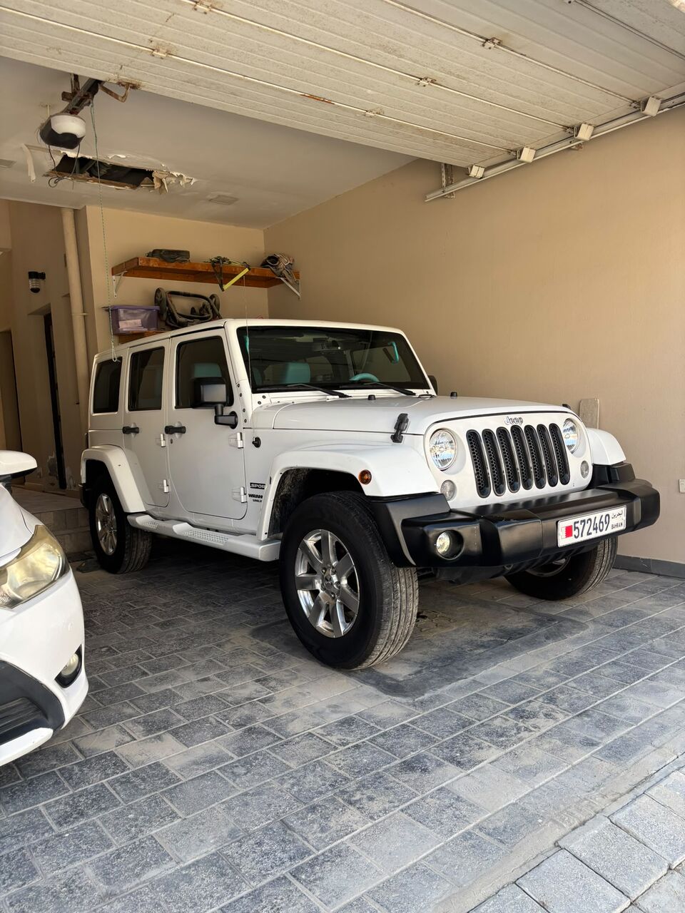 Manama, Vehicles, Cars & Trucks , BHD 4800,  Jeep Wrangler Sport Full Automattic Well Mantaine,  2015,  Automatic,  200000 KM,