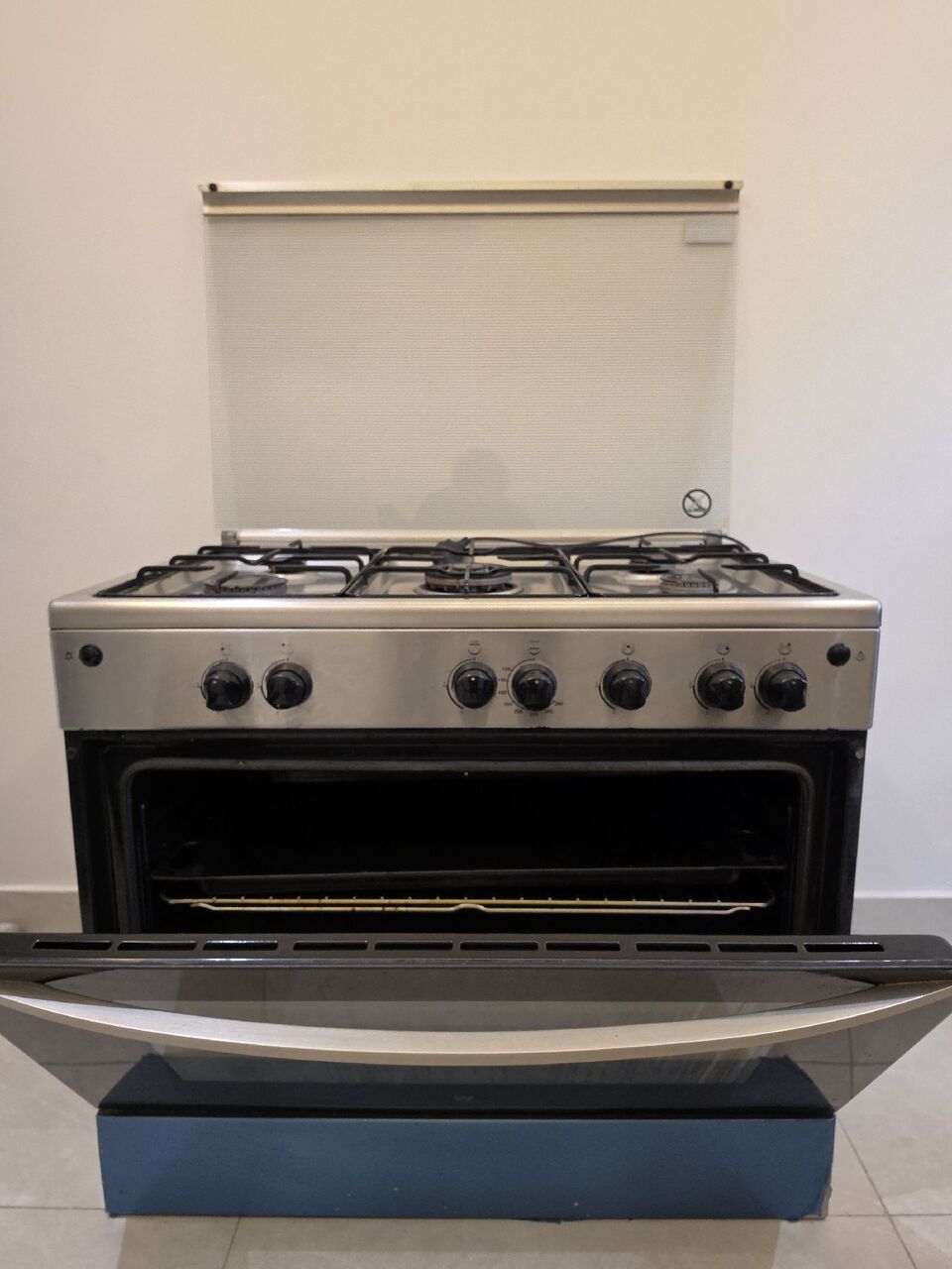 Al Aziziyah, Appliances, SAR 450,  Electric Stove (White Westinhgouse) In Good Condition