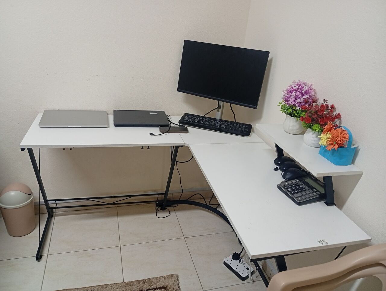 Khobar, Furniture, SAR 300,  🔥 For Sale: L-Shaped Office Desk + Gaming/Office Chair 🔥