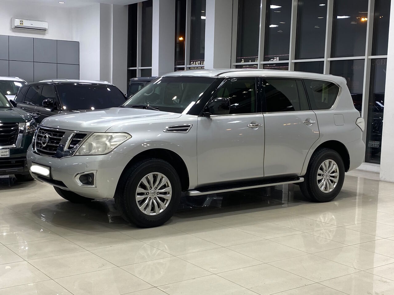 Manama, Vehicles, Cars & Trucks , BHD 8500,  Nissan Patrol XE,  2017,  Automatic,  132000 KM,    (Silver)