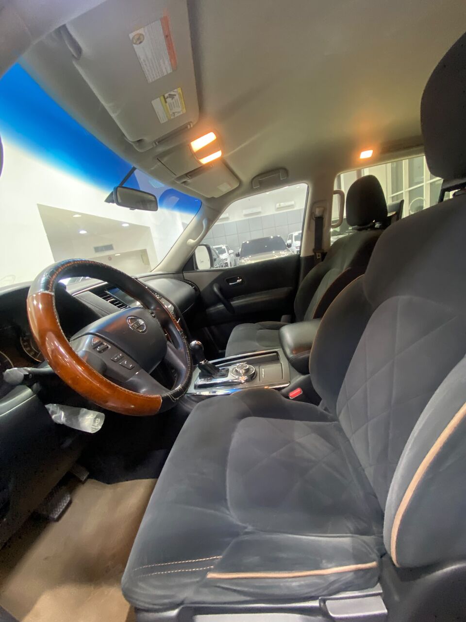 Manama, Vehicles, Cars & Trucks , BHD 8500,  Nissan Patrol XE,  2017,  Automatic,  132000 KM,    (Silver)