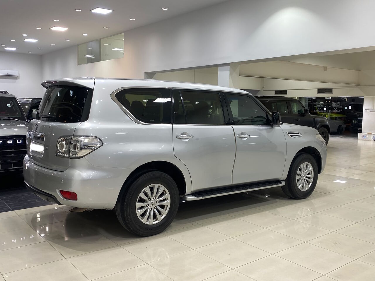 Manama, Vehicles, Cars & Trucks , BHD 8500,  Nissan Patrol XE,  2017,  Automatic,  132000 KM,    (Silver)