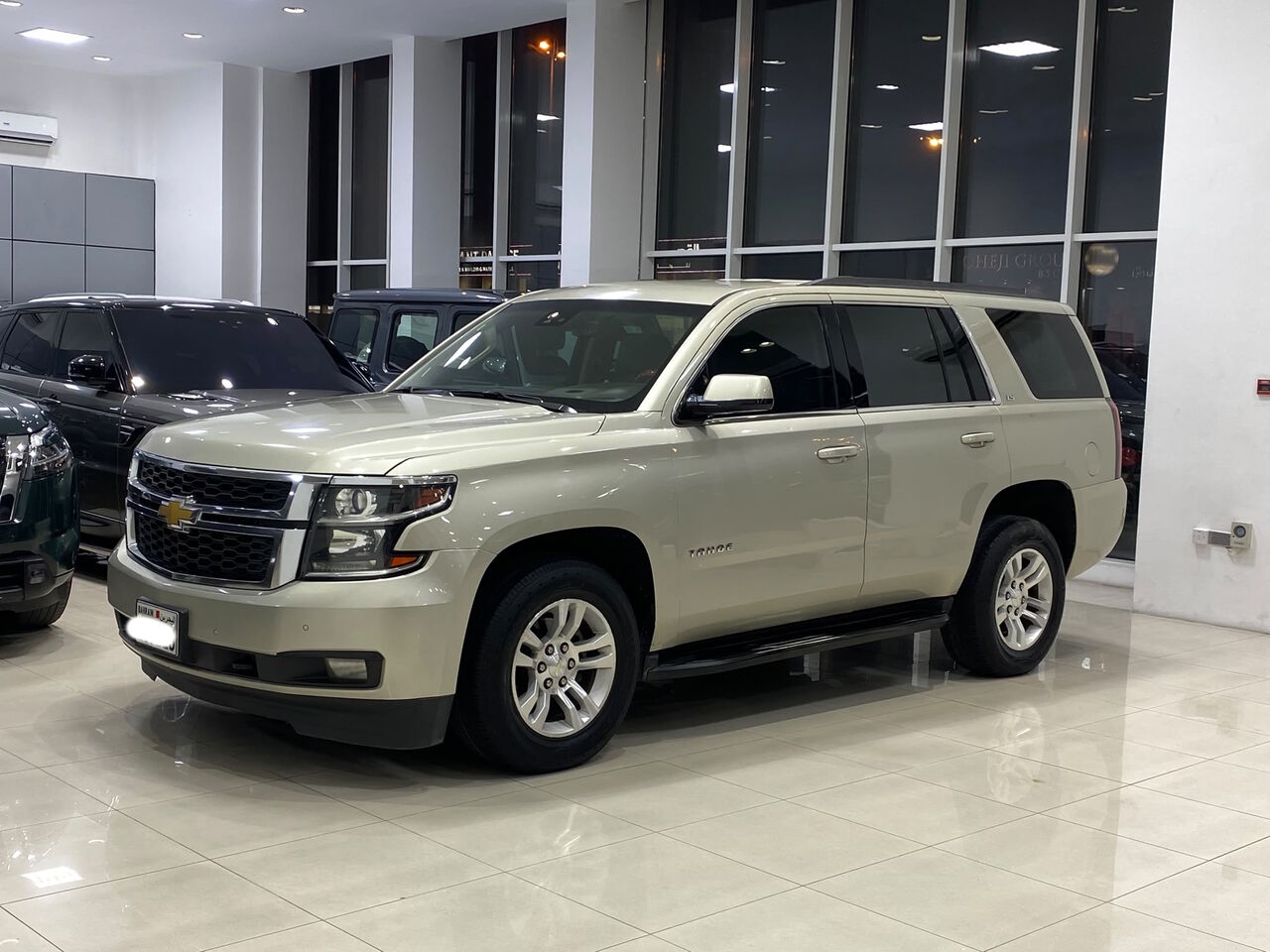Manama, Vehicles, Cars & Trucks , BHD 7500,  Chevrolet Tahoe LS,  2016,  Automatic,  178350 KM,    (Gold)
