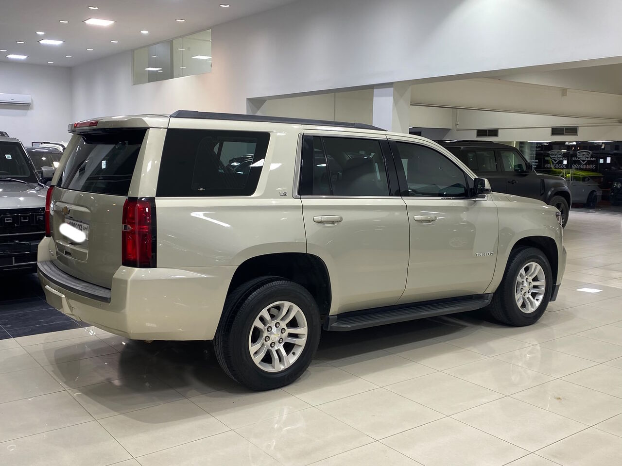 Manama, Vehicles, Cars & Trucks , BHD 7500,  Chevrolet Tahoe LS,  2016,  Automatic,  178350 KM,    (Gold)
