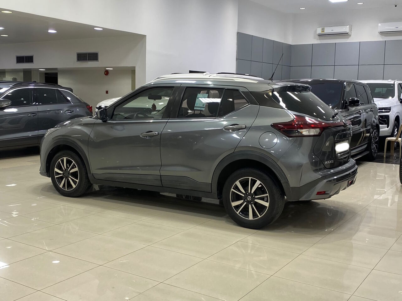 Manama, Vehicles, Cars & Trucks , BHD 3950,  Nissan Kicks,  2021,  Automatic,  86650 KM,    (Grey)