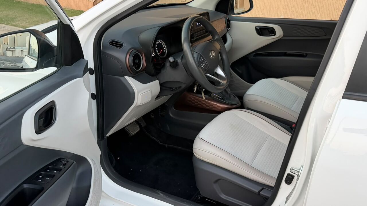 Riyadh, Vehicles, Cars & Trucks , SAR 32500,  Hyundai Grandeur,  2024,  Automatic,  98000 KM,  هيونداي جراند I10