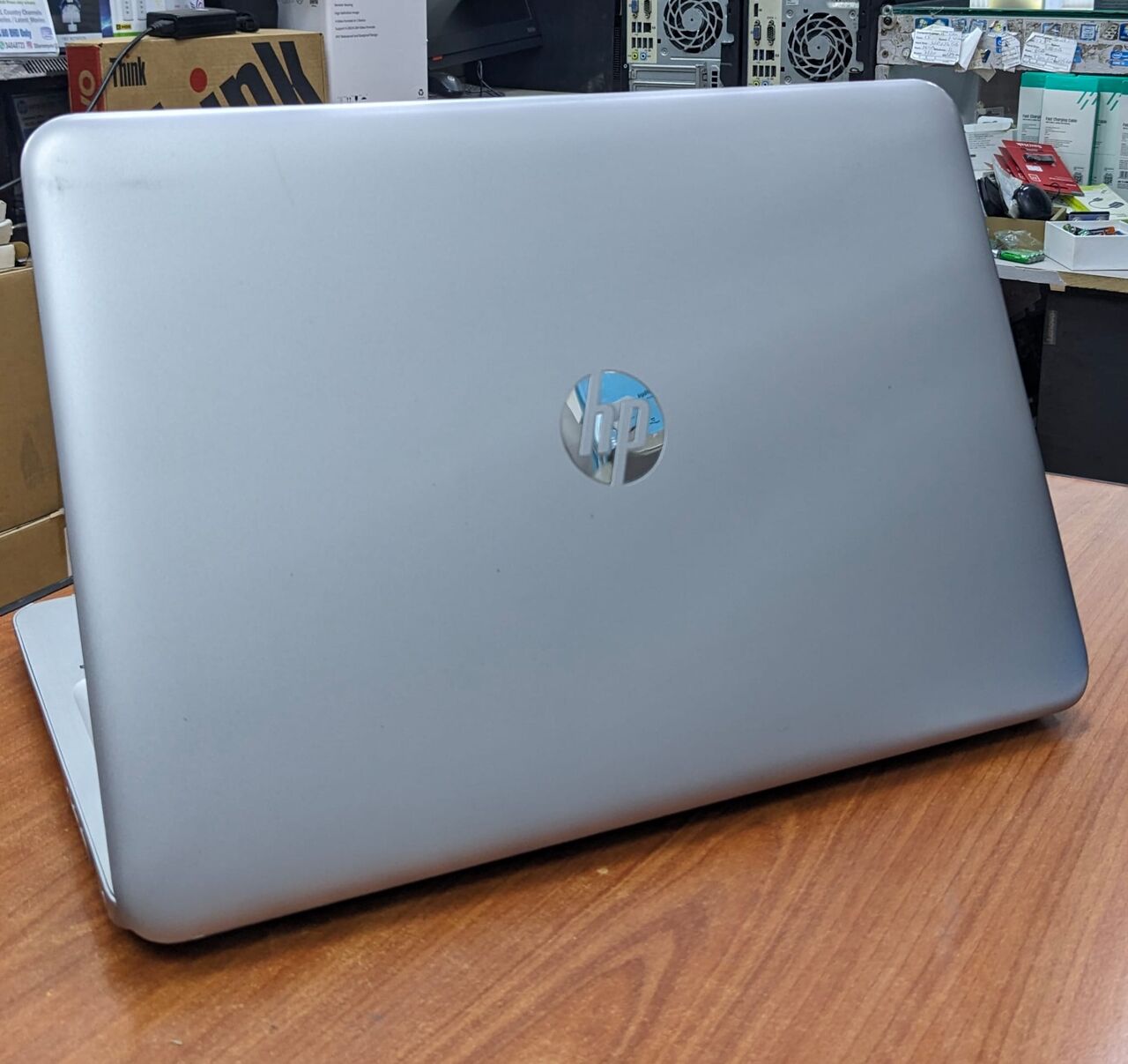 Manama, Computers, BHD 105,  HP Intel Core I7 7th Gen Laptop 8GB RAM 256GB M.2 SSD + 320GB HDD (SSD 35x Time Fast)