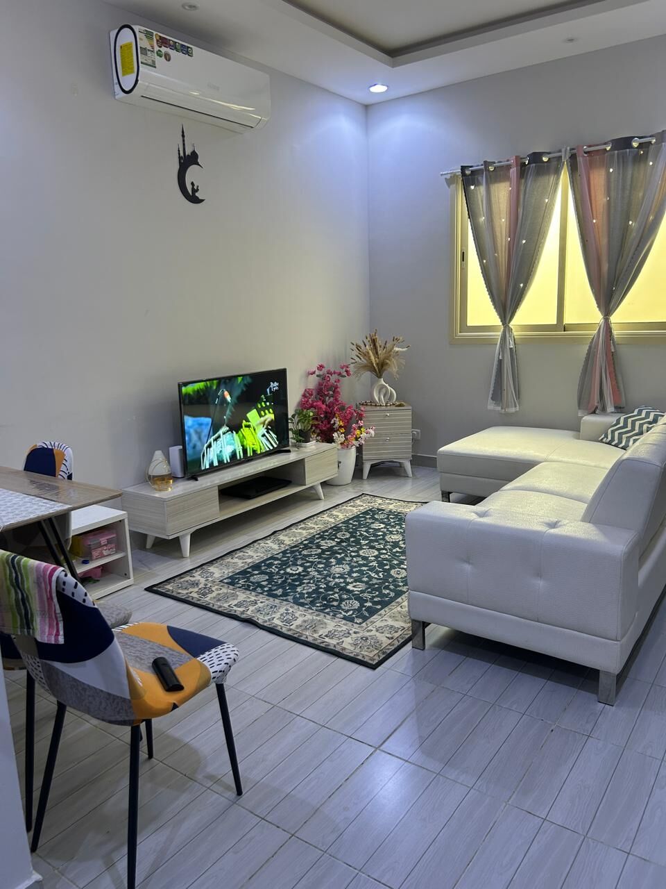 Riyadh, Apartments, Flats, Houses & Villas, SAR 2600/month,  1 BR,  SPACIOUS 1BHK FLAT IN AL KHALEEJ SEMI FURNISHED FOR 3 MONTHS RENT 2600SAR