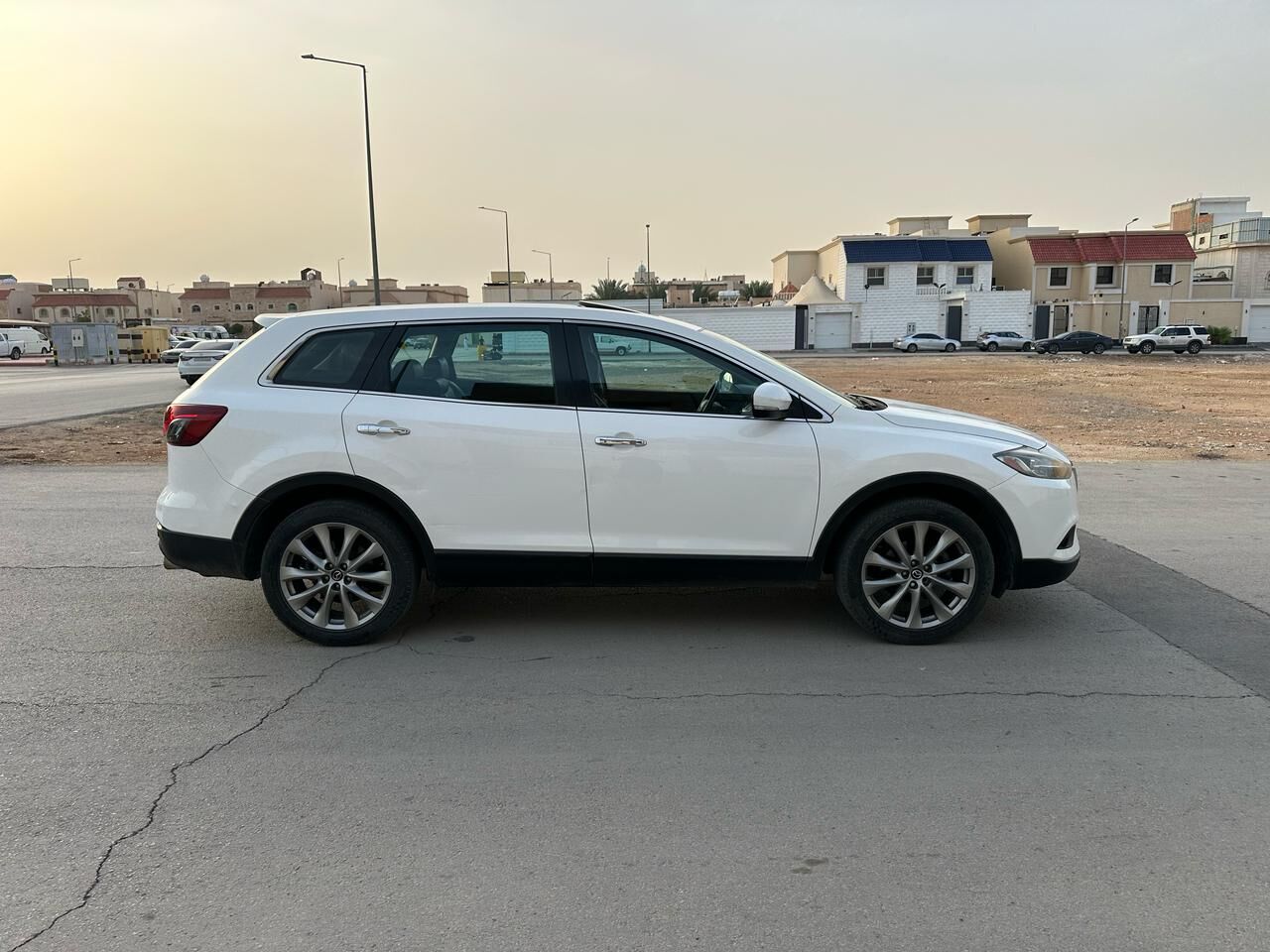 Riyadh, Vehicles, Cars & Trucks , SAR 33000,  Mazda CX-9,  2015,  Automatic,  245000 KM,   Full Option For Sale