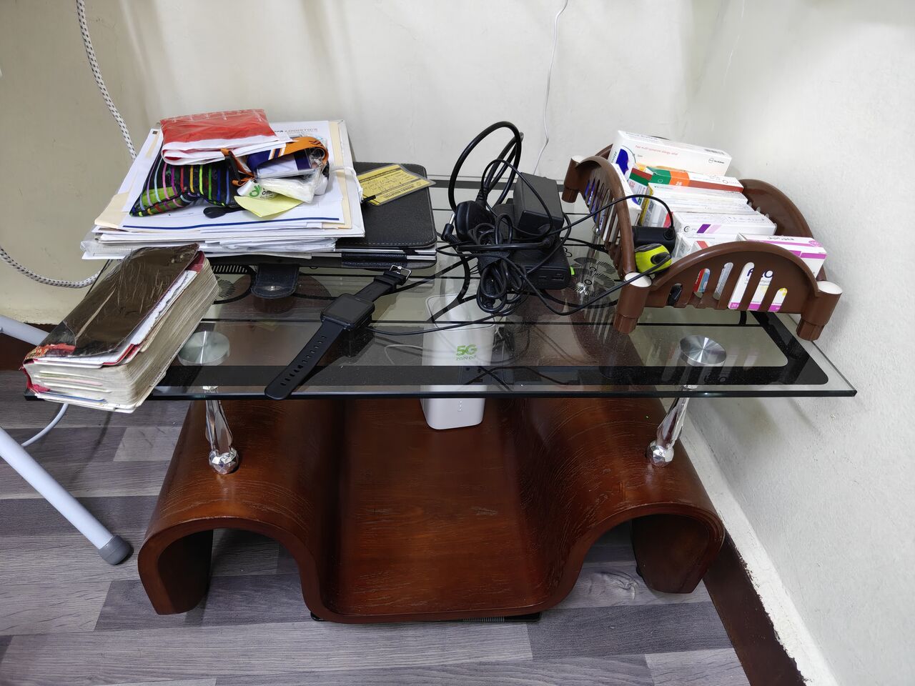 Khobar, Household Items, SAR 250,  URGENT SALE &ndash; Glass-Top Centre Table