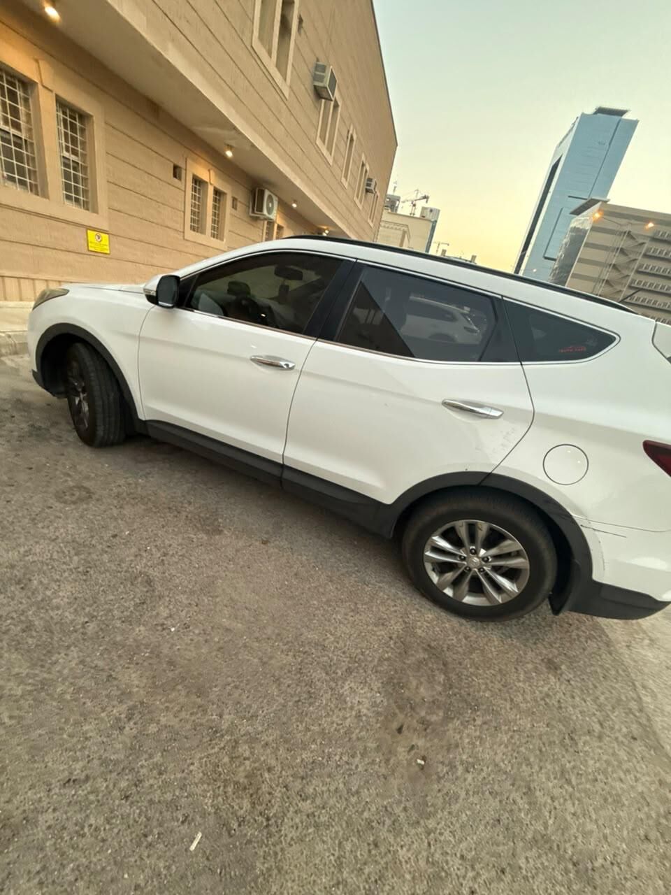 Riyadh, Vehicles, Cars & Trucks , SAR 48000,  Hyundai Santa Fe,  2016,  Automatic,  204250 KM,  Excllent Condition Available For Serious Buyer