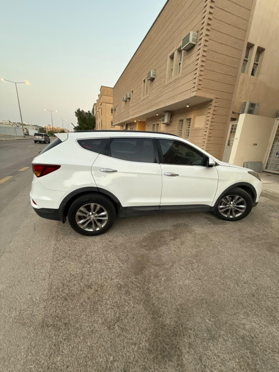 Riyadh, Vehicles, Cars & Trucks , SAR 48000,  Hyundai Santa Fe,  2016,  Automatic,  204250 KM,  Excllent Condition Available For Serious Buyer