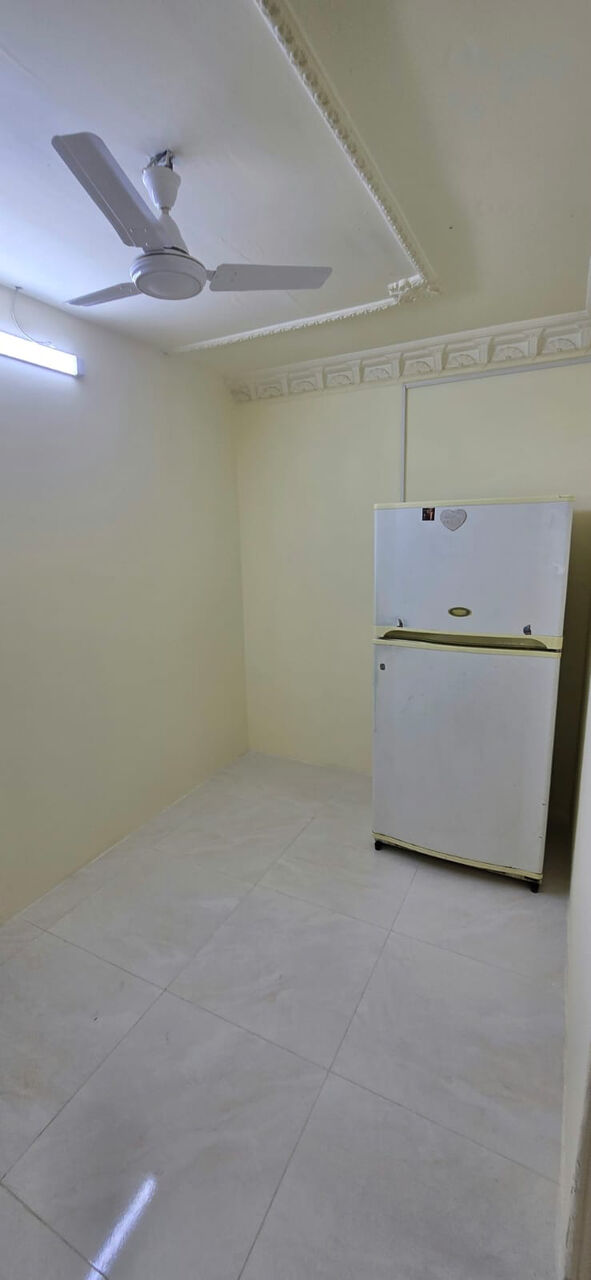 Jid Ali, Apartments, Flats, Houses & Villas, BHD 175/year,  1 BR,  RENT - Bedroom - Closed Kitchen