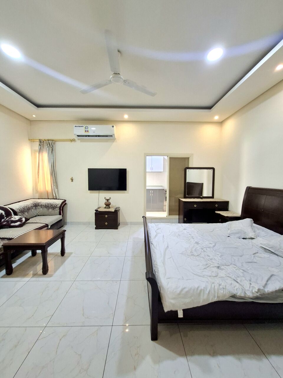Tubli, Apartments, Flats, Houses & Villas, BHD 190/month,  Furnished,  Studio,  Fully Furnished Studio With Unlimited Ewa In Tubli,Parking,Neat & Clean Flat @ 35547951