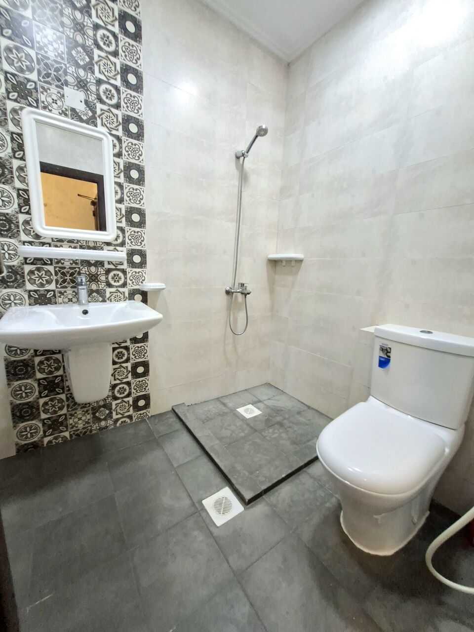 Tubli, Apartments, Flats, Houses & Villas, BHD 190/month,  Furnished,  Studio,  Fully Furnished Studio With Unlimited Ewa In Tubli,Parking,Neat & Clean Flat @ 35547951