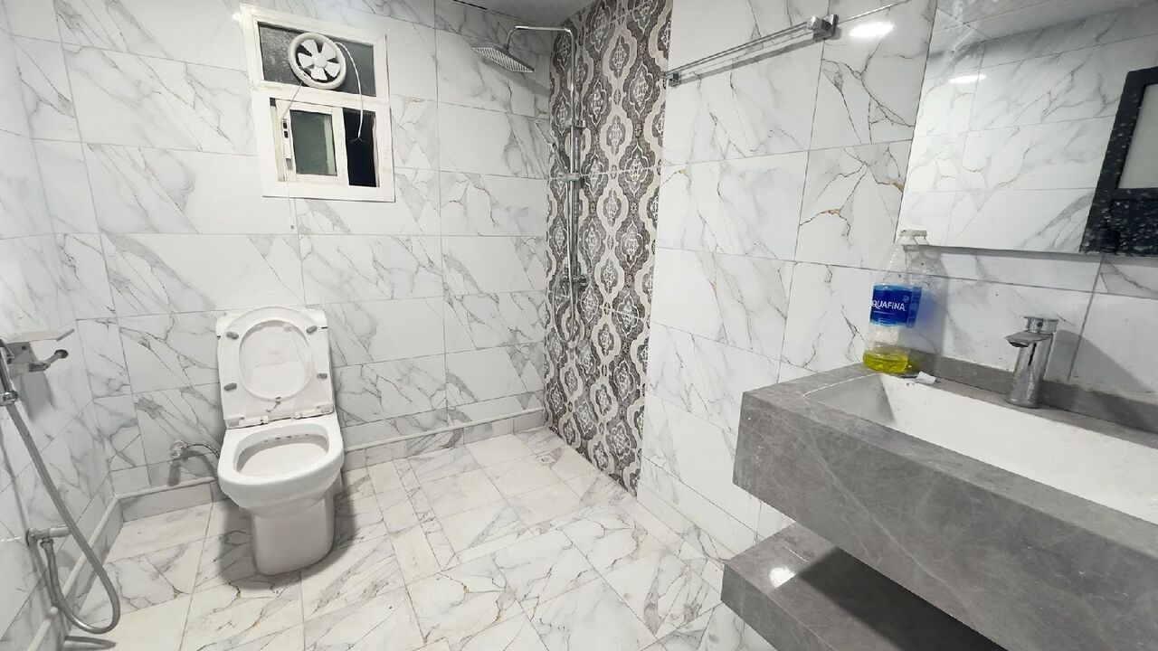 Manama, Apartments, Flats, Houses & Villas, BHD 200/month,  1 BR,  𝐒𝐚𝐥𝐦𝐚𝐧𝐢𝐲𝐚:- 𝐑𝐨𝐨𝐟𝐭𝐨𝐩 1𝐁𝐇𝐊 𝐔𝐧𝐟𝐮𝐫𝐧