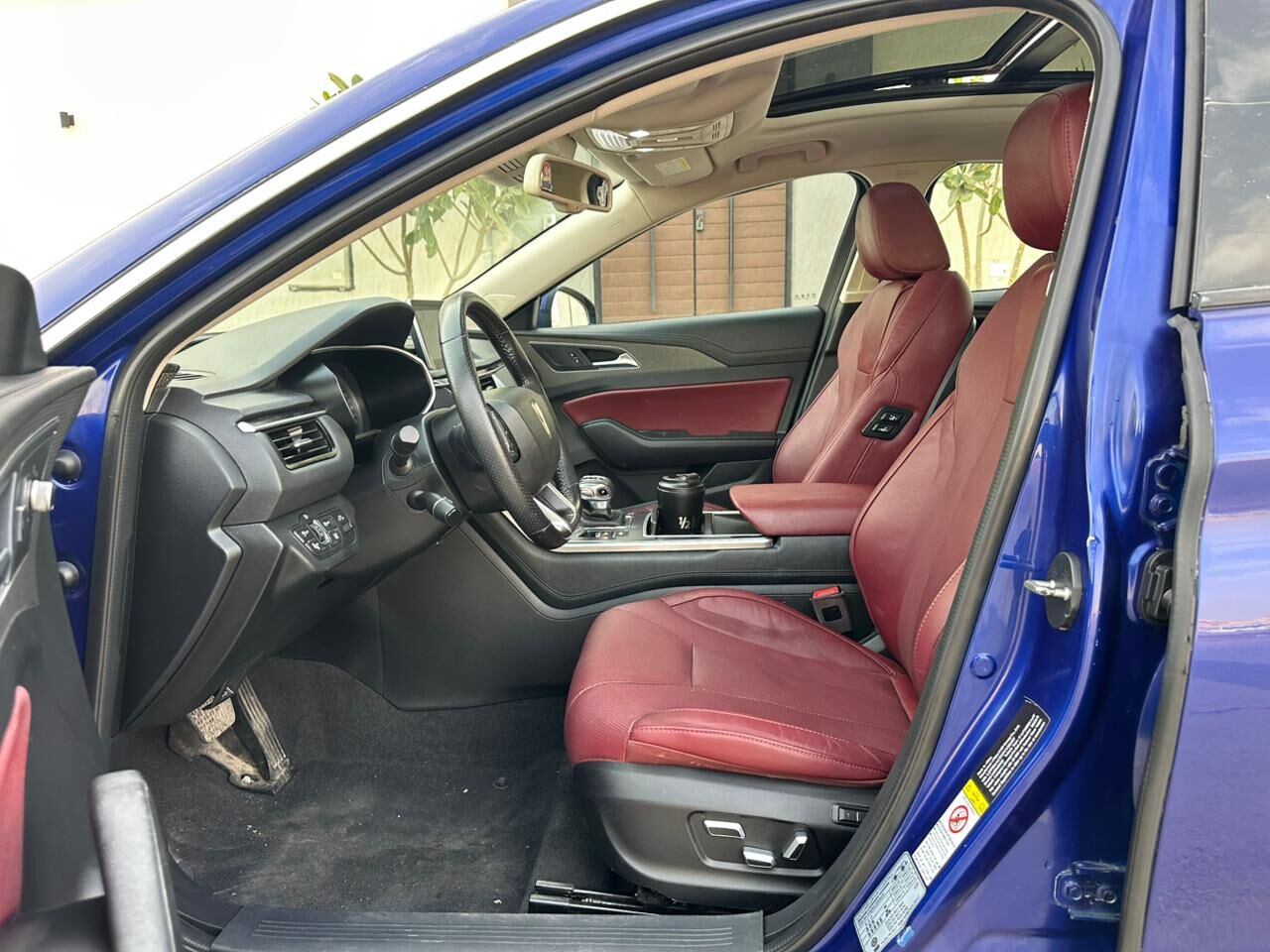 Riyadh, Vehicles, Cars & Trucks , SAR 37000,  Hongqi H5,  2022,  Automatic,  115000 KM,    Fully Loaded With Panorama Sunroof For Sales