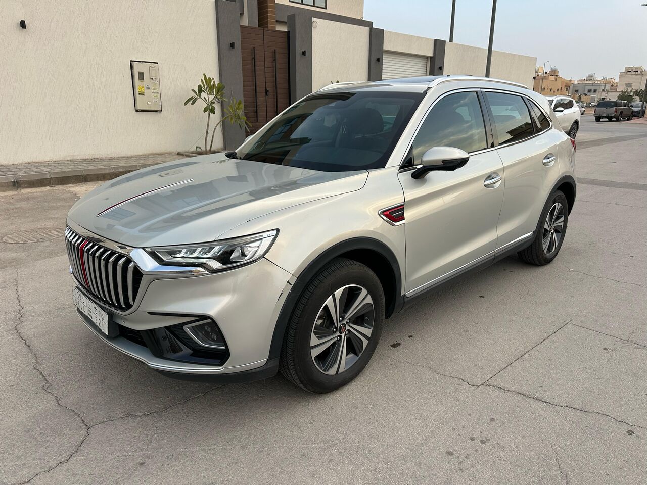 Riyadh, Vehicles, Cars & Trucks , SAR 58000,  Hongqi HS5 40 TD Turbo Charged Fully Loaded,  2021,  Automatic,  202000 KM,    With Panorama Sunroof N AWD For Sales