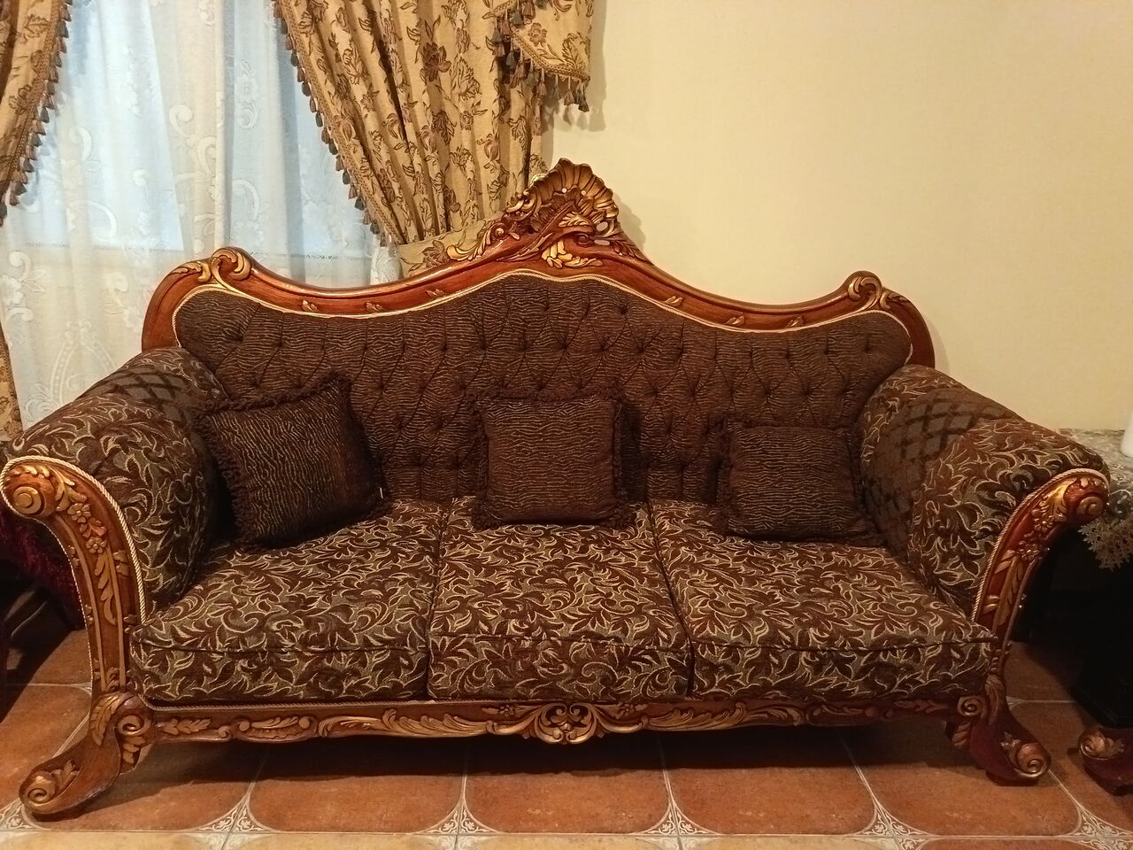 Al Faisaliyah, Furniture, SAR 1550,  7Seater Sofa Set And 3Coffee Tables