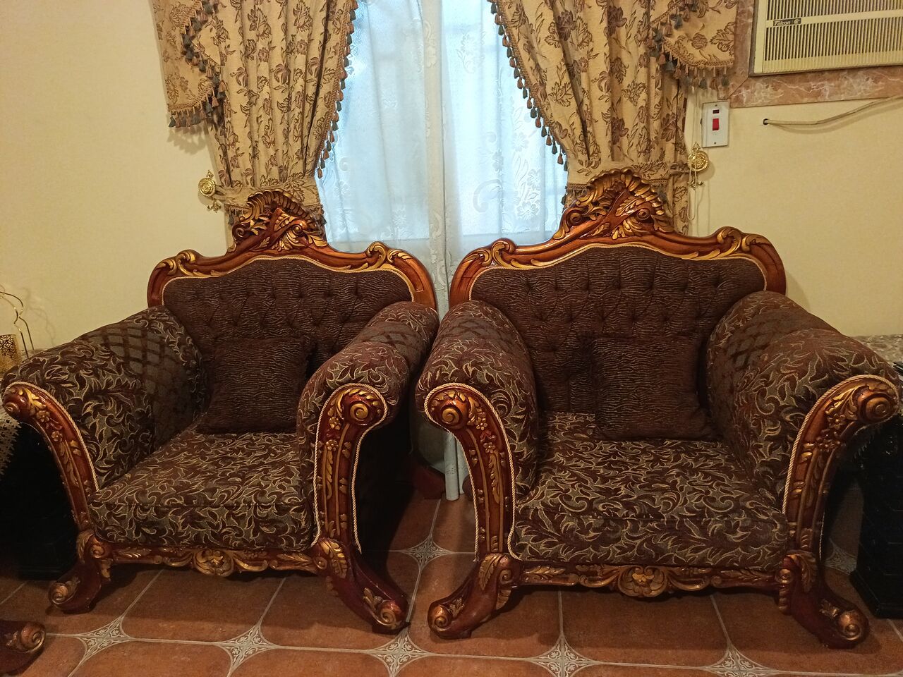 Al Faisaliyah, Furniture, SAR 1550,  7Seater Sofa Set And 3Coffee Tables