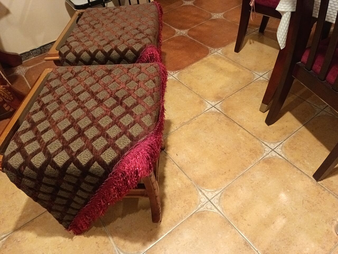 Al Faisaliyah, Furniture, SAR 1550,  7Seater Sofa Set And 3Coffee Tables