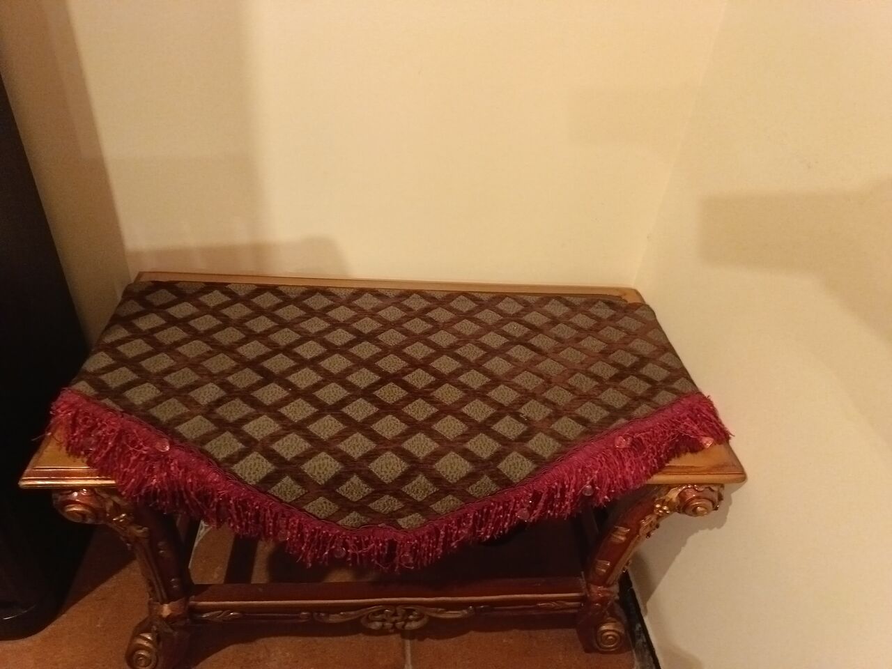 Al Faisaliyah, Furniture, SAR 1550,  7Seater Sofa Set And 3Coffee Tables