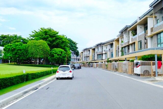 Bangkok, Villas, THB 47998,  25 Sq. Feet,  สุคนธสวัสดิ์ 21-29 ทาวน์โฮม 3 ชั้นย่านเอก