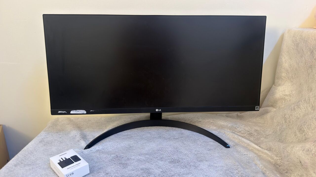 Yanbu, Computers, SAR 500,  LG 29-inch UltraWide Full HD Monitor