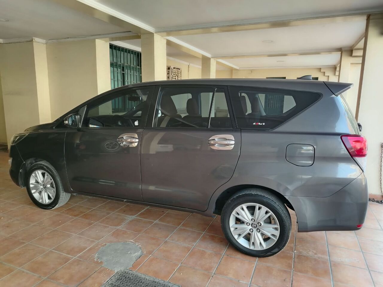 Manama, Vehicles, Cars & Trucks , BHD 4500,  TOYOTA INNOVA 2016 SINGLE OWNER - EXCELLENT CONDITION - WELL MAINTAINED CAR - URGENT SALE!,  2016,  Automatic,  165 KM,  TOYOTA INNOVA  SINGLE OWNER -