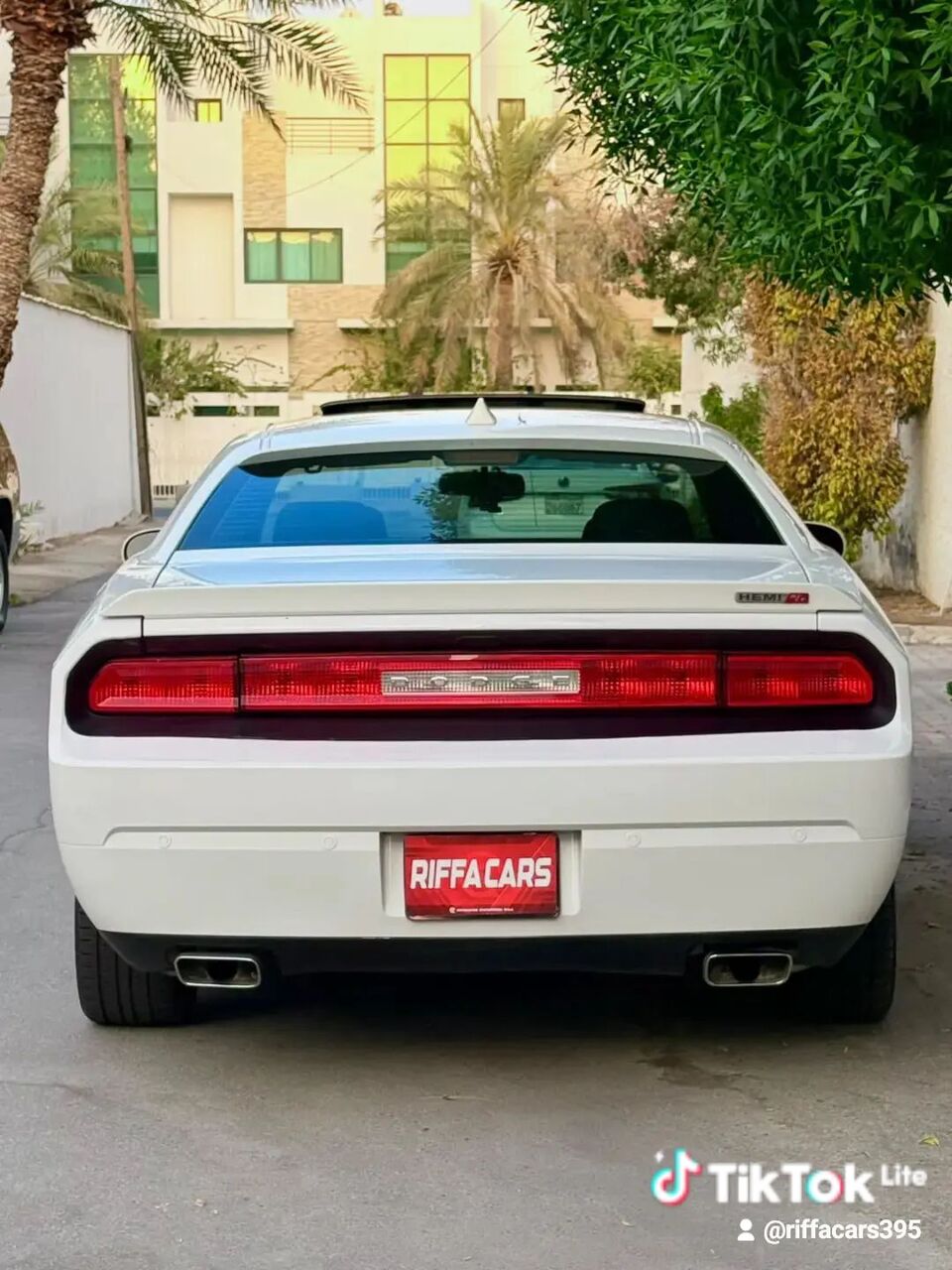 Manama, Vehicles, Cars & Trucks , BHD 1,  Dodge Challenger,  2013,  Automatic,  287000 KM,  FOR SALE  R T  MODEL