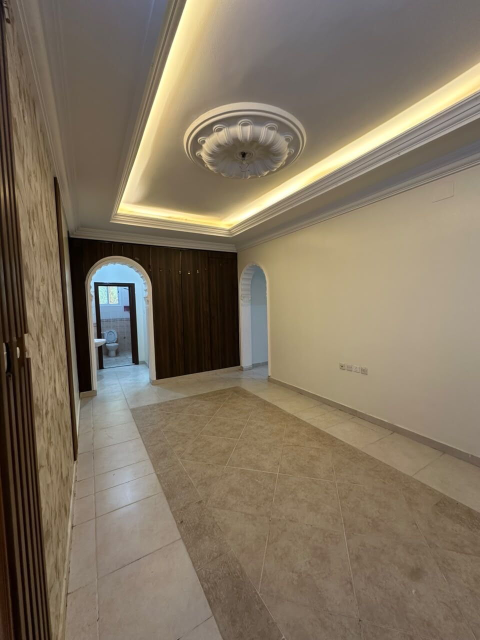Al Safa, Apartments, Flats, Houses & Villas, 3 BR,  Spacious 3-Bedroom Family Apartment For Rent Near Tahlia Street, Jeddah
