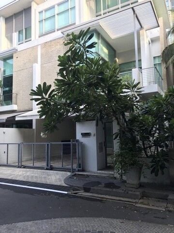 Bangkok, Villas, THB 90000,  50 Sq. Feet,  ให้เช่าทาวน์โฮม 3 ชั้น 4 ห้องนอน The Landmark Residence รั