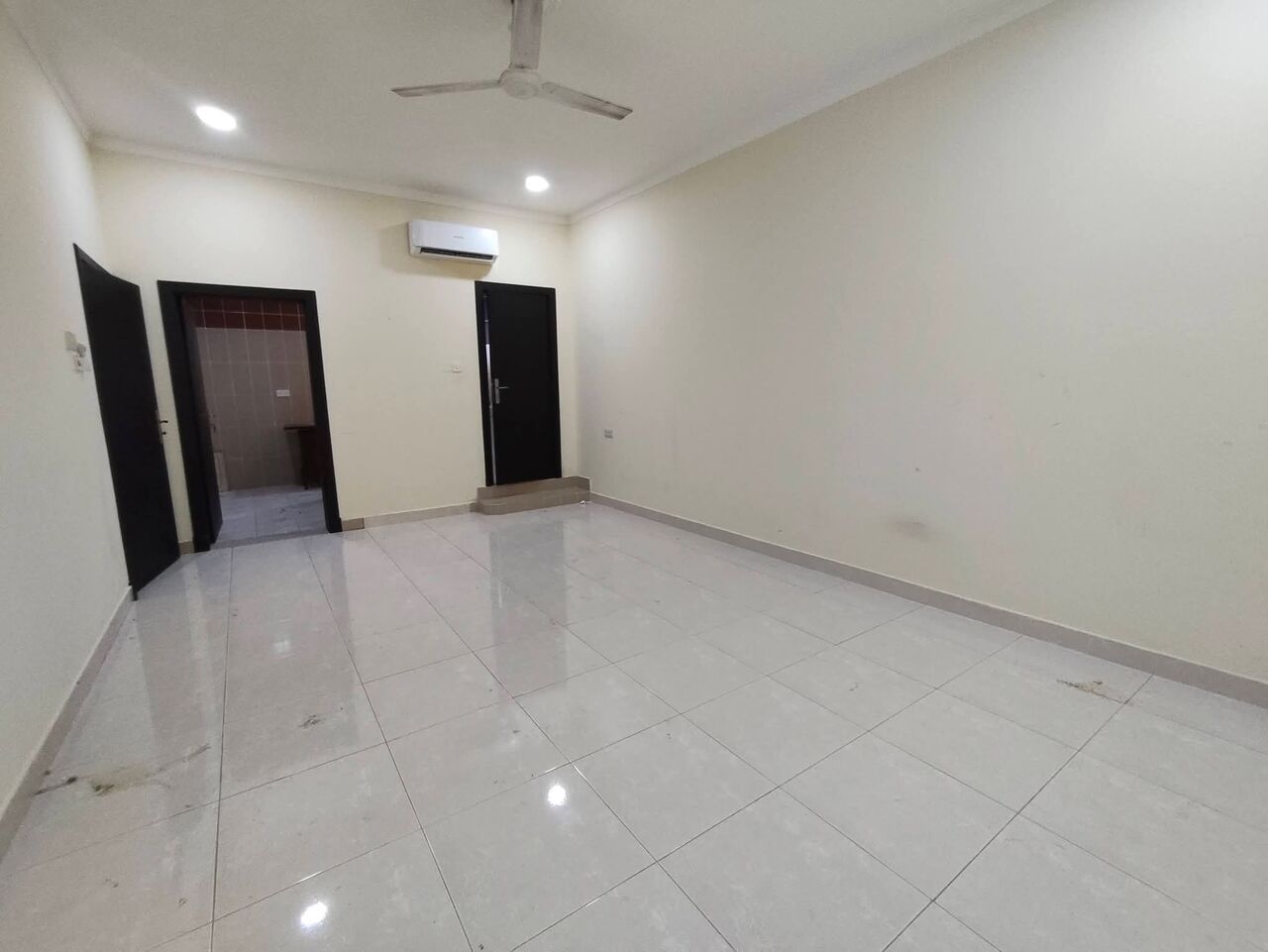 East Riffa, Apartments, Flats, Houses & Villas, BHD 140/year,  1 BR,  East Riffa:- Studio Flat On Rent With Unlimited Ewa..