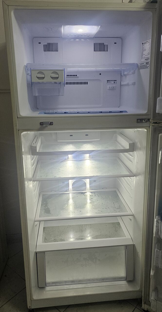 Dammam, Household Items, SAR 900,  LG Double Door Refrigerator / Fridge