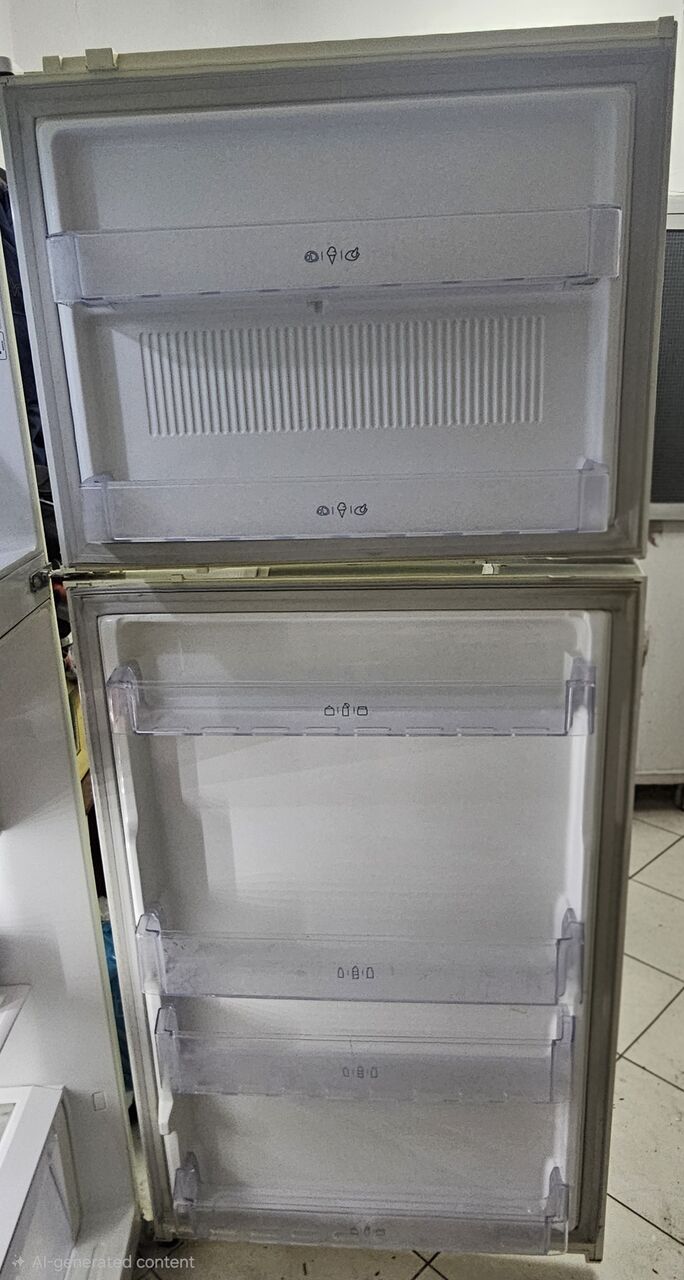 Dammam, Household Items, SAR 900,  LG Double Door Refrigerator / Fridge