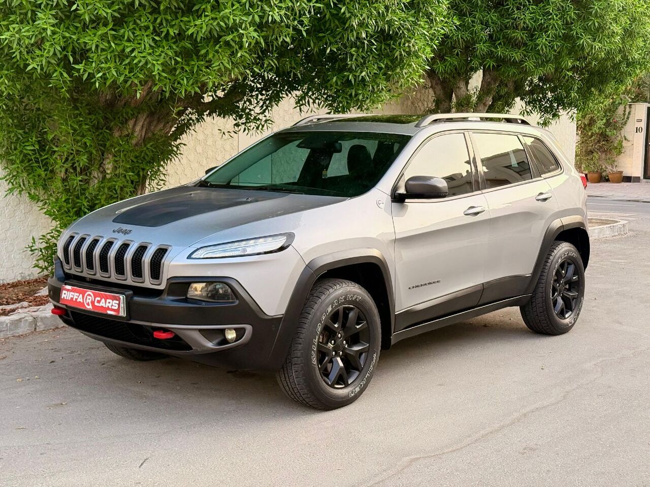 Manama, Vehicles, Cars & Trucks , BHD 1,  Jeep Cherokee Trailhawk,  2015,  Automatic,  110000 KM,   FOR SALE