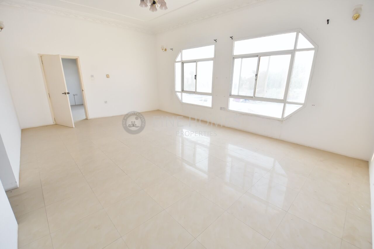 Manama, Villas, BHD 600,  Large Private Villa With Pool! Prime Location!