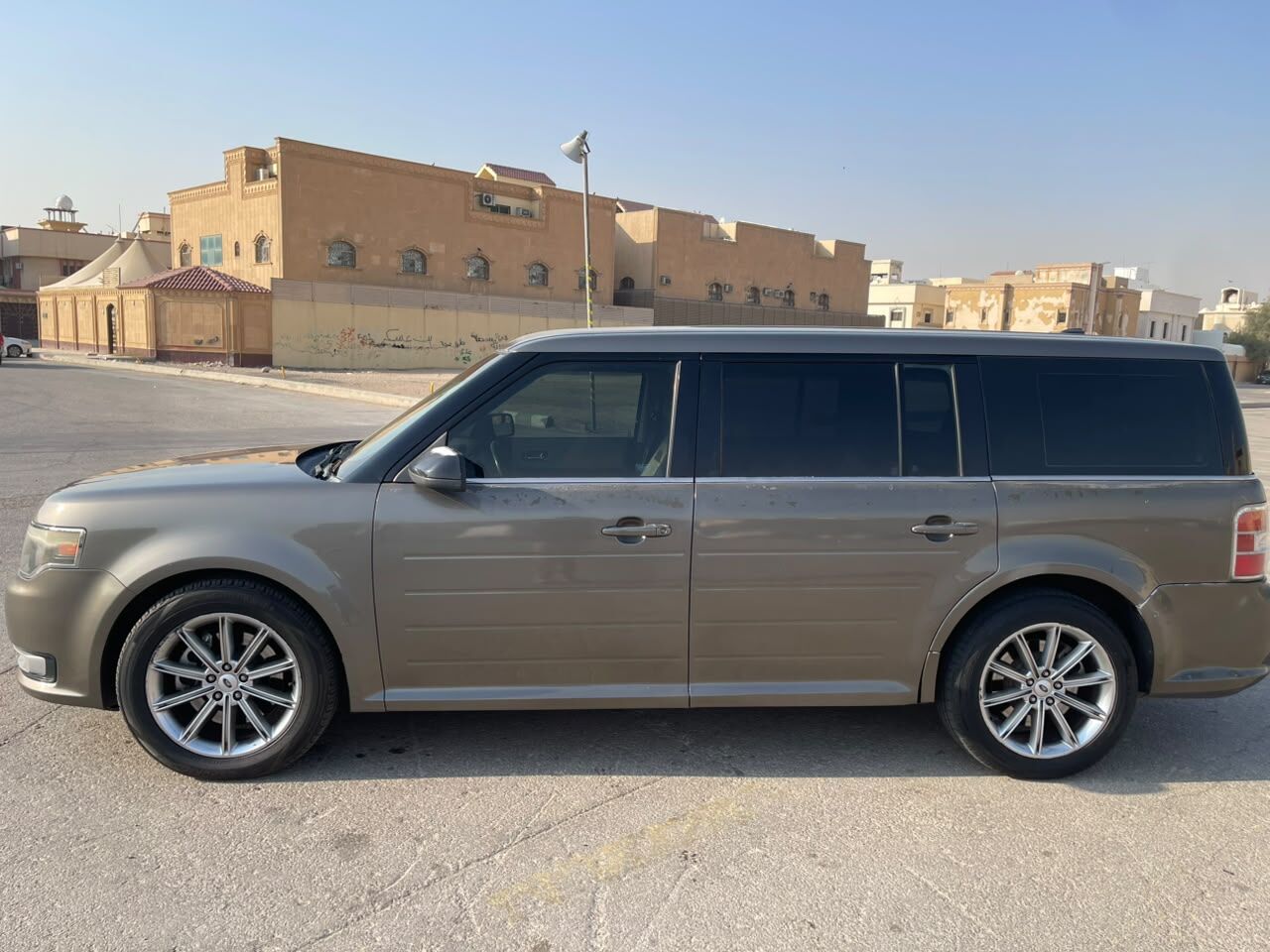 Riyadh, Vehicles, Cars & Trucks , SAR 24500,  Ford Flex,  2013,  Automatic,  195000 KM,  🚗 FOR SALE:   – WELL-MAINTAINED FAMILY SUV 🚗