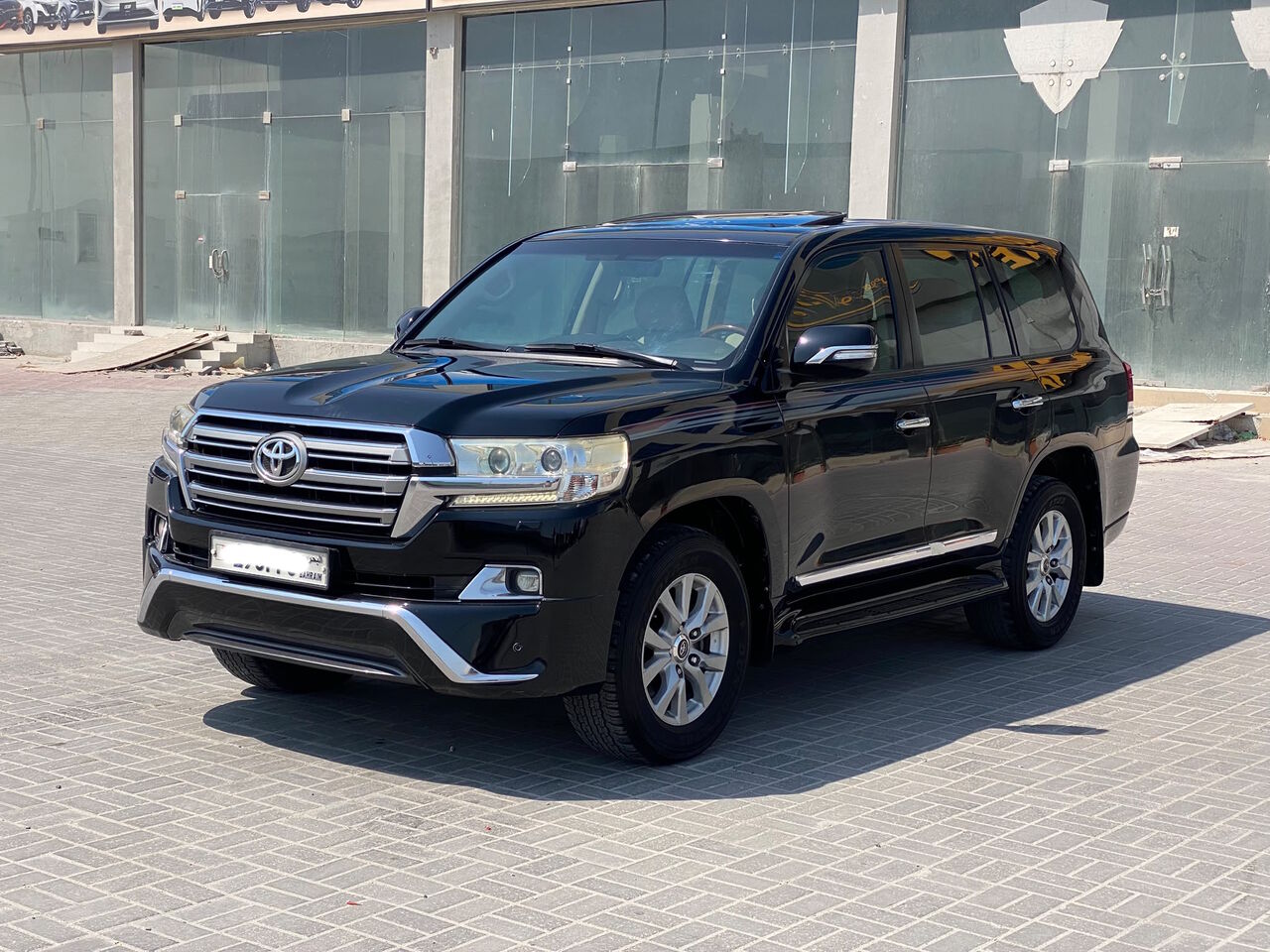 Manama, Vehicles, Cars & Trucks , BHD 14950,  Toyota Land Cruiser GXR,  2018,  Automatic,  253750 KM,    (Black)