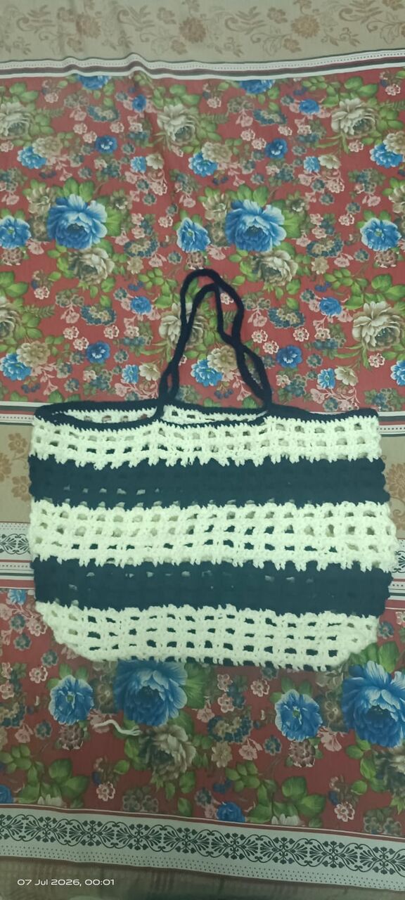 Riyadh, Purses & Wallets, SAR 150,  Handmade Crochet Tote Bag