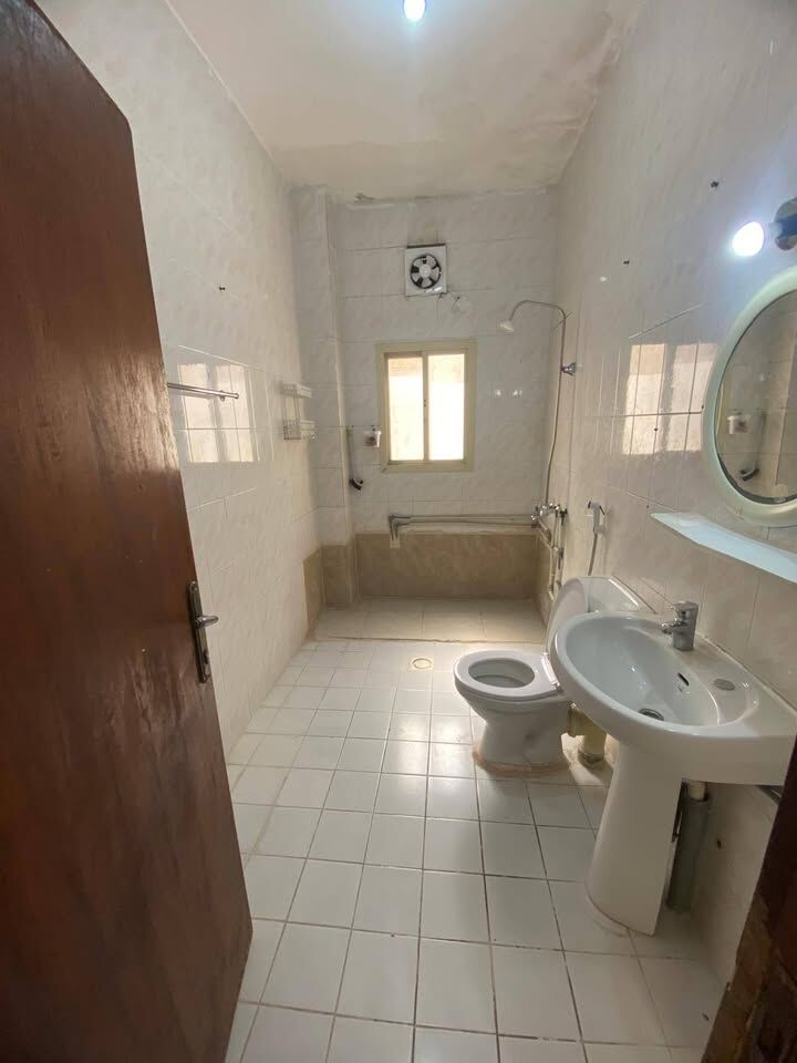 Gudaibiya, Apartments, Flats, Houses & Villas, BHD 240/month,  2 BR,  Flat For Rent In Gudaibiya Nearby Aster Clinic