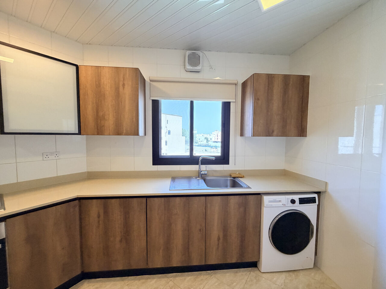 Saar, Apartments, Flats, Houses & Villas, BHD 300/month,  2 BR,  120 Sq. Meter,  Modern Semi-furnished 2BR Apartment In Saar | EWA & Internet Included