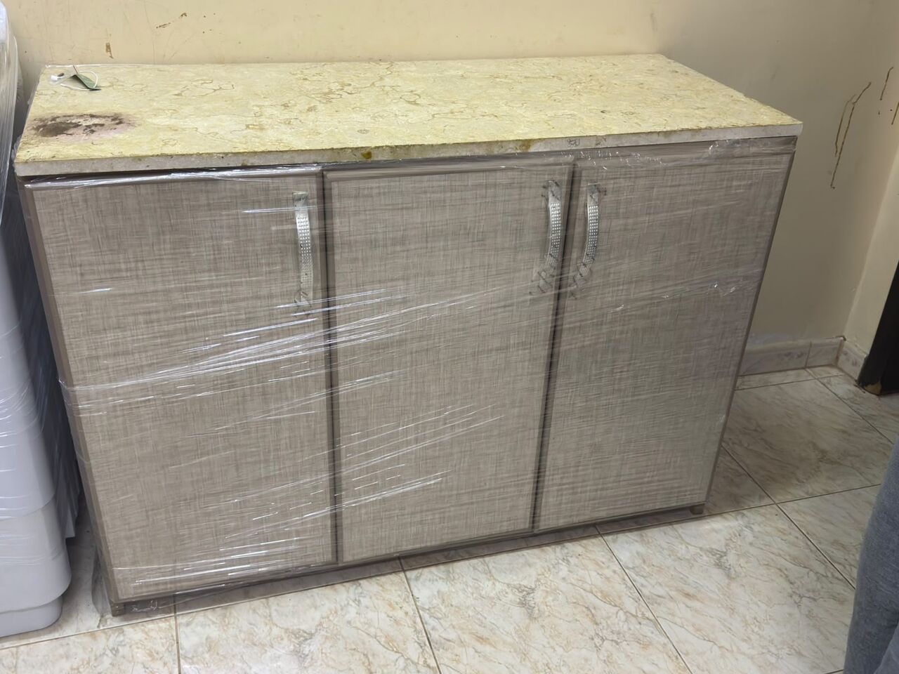 Riyadh, Household Items, SAR 700,  WASHING MACHINE WITH KITCHEN CABINETS AND MARBLE TOP